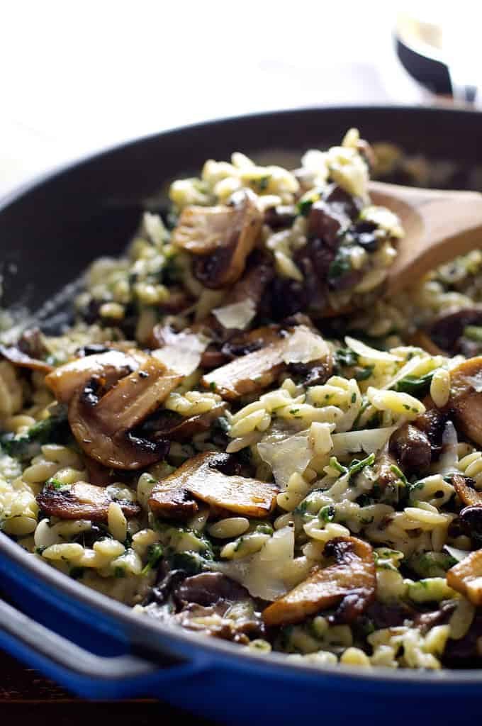 Creamy Mushroom and Spinach Orzo (Risoni) - all made in one pan, so creamy (but no cream!) . A fabulous meat free meal!
