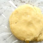 Preparation of easy homemade quiche crust