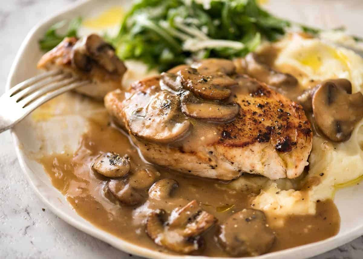 A fabulous quick midweek meal - juicy pan seared Chicken with Mushroom Gravy. recipetineats.com