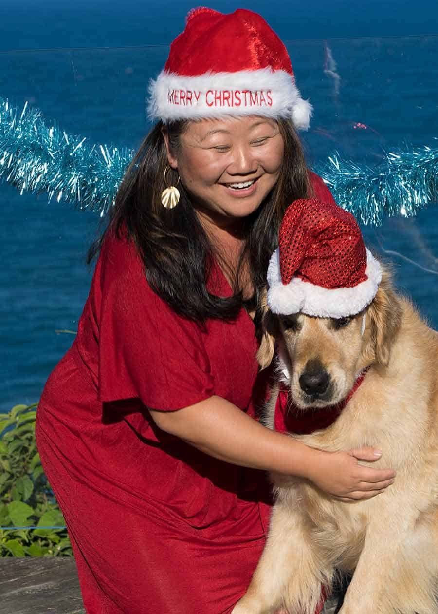 Nagi and Dozer the golden retriever dog_Christmas 2018