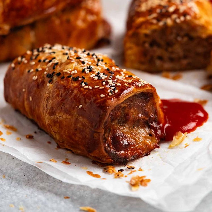 B85 Beef Sausage Rolls